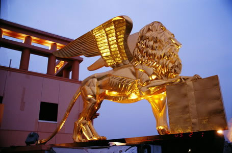 ���й��������N�� �{���T�~�����y�Ъ{��ʯ�ĵ��܏S��